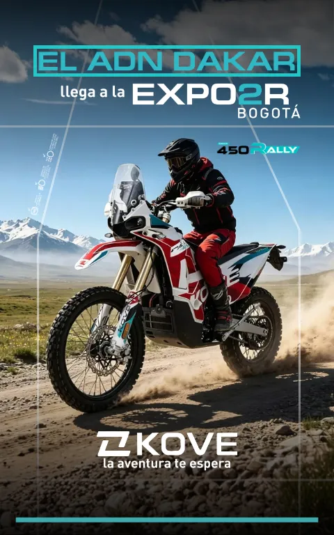 Pieza de campaña de Kove: un motociclista conduce una 450 Rally por un camino de tierra, entre montañas nevadas. El texto anuncia la llegada de la marca a la Expo 2R de Bogotá.